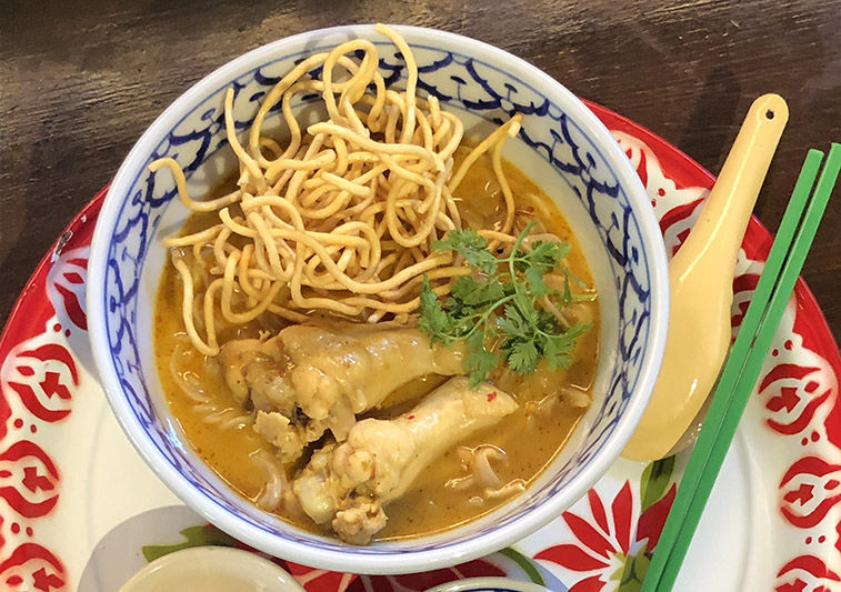 Asian kitchen café 百福（大阪）